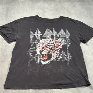 Distressed Black Def Leppard Graphic T-Shirt